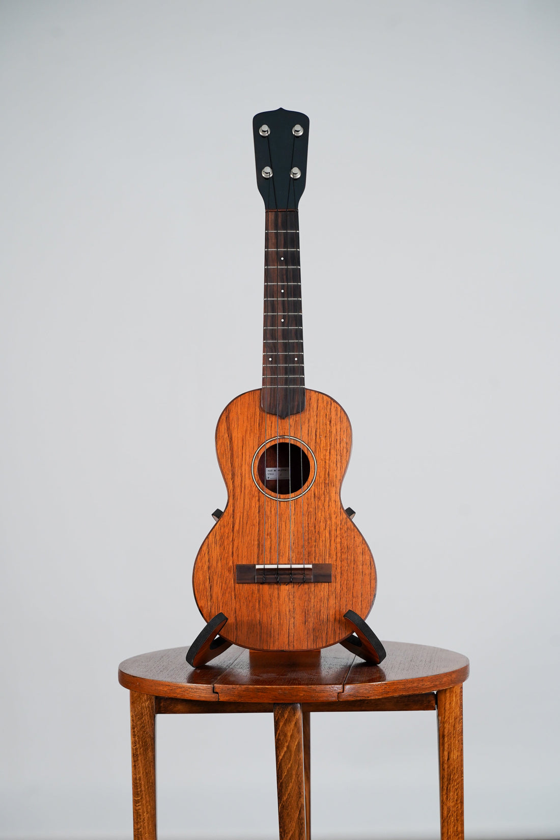 ハンドメイド　フィリピン　ウクレレ