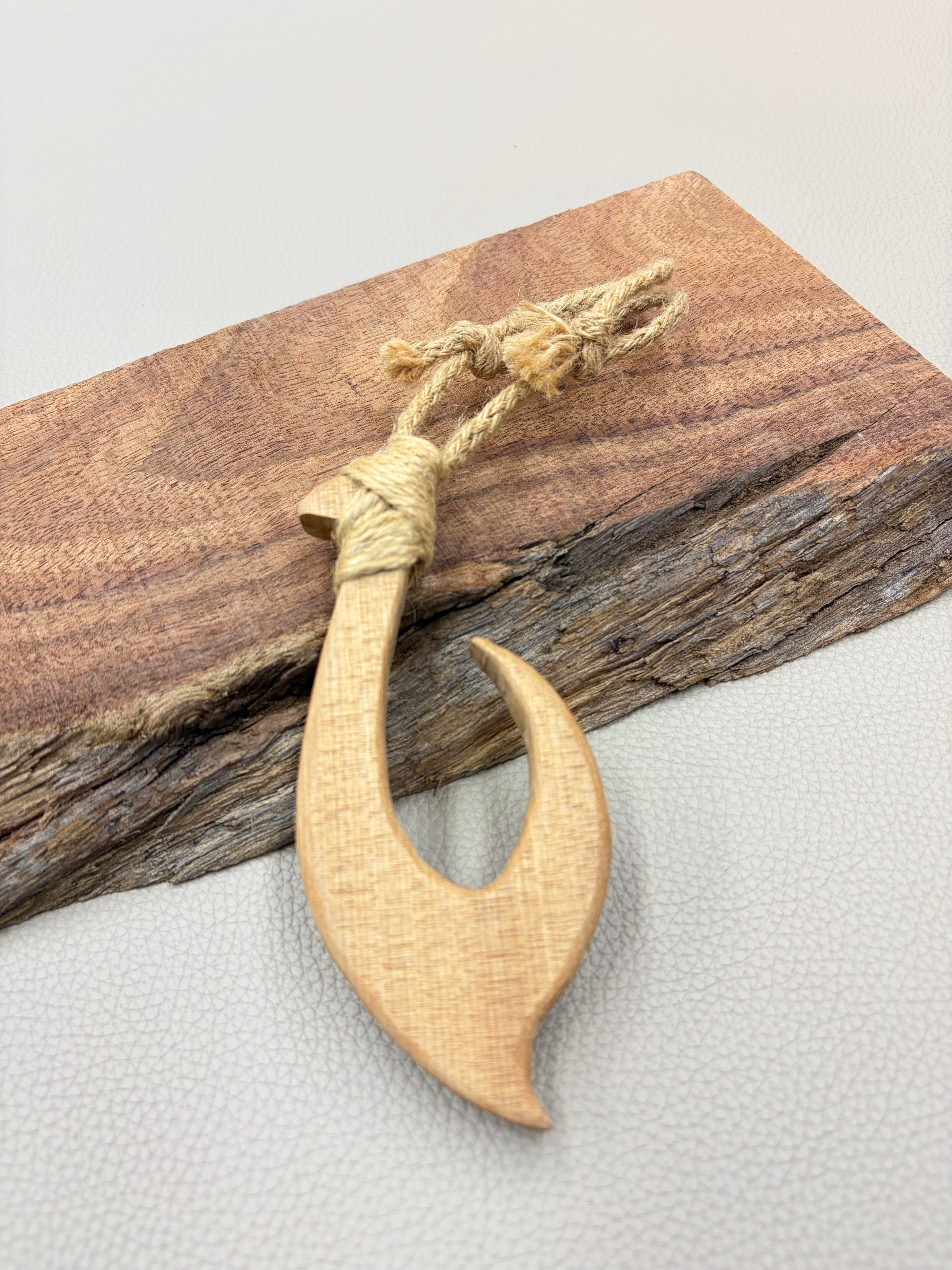 フィッシュフックハンガー