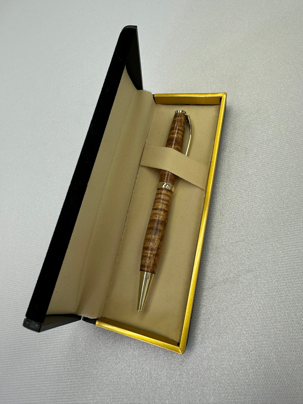 Koa pen with gold①