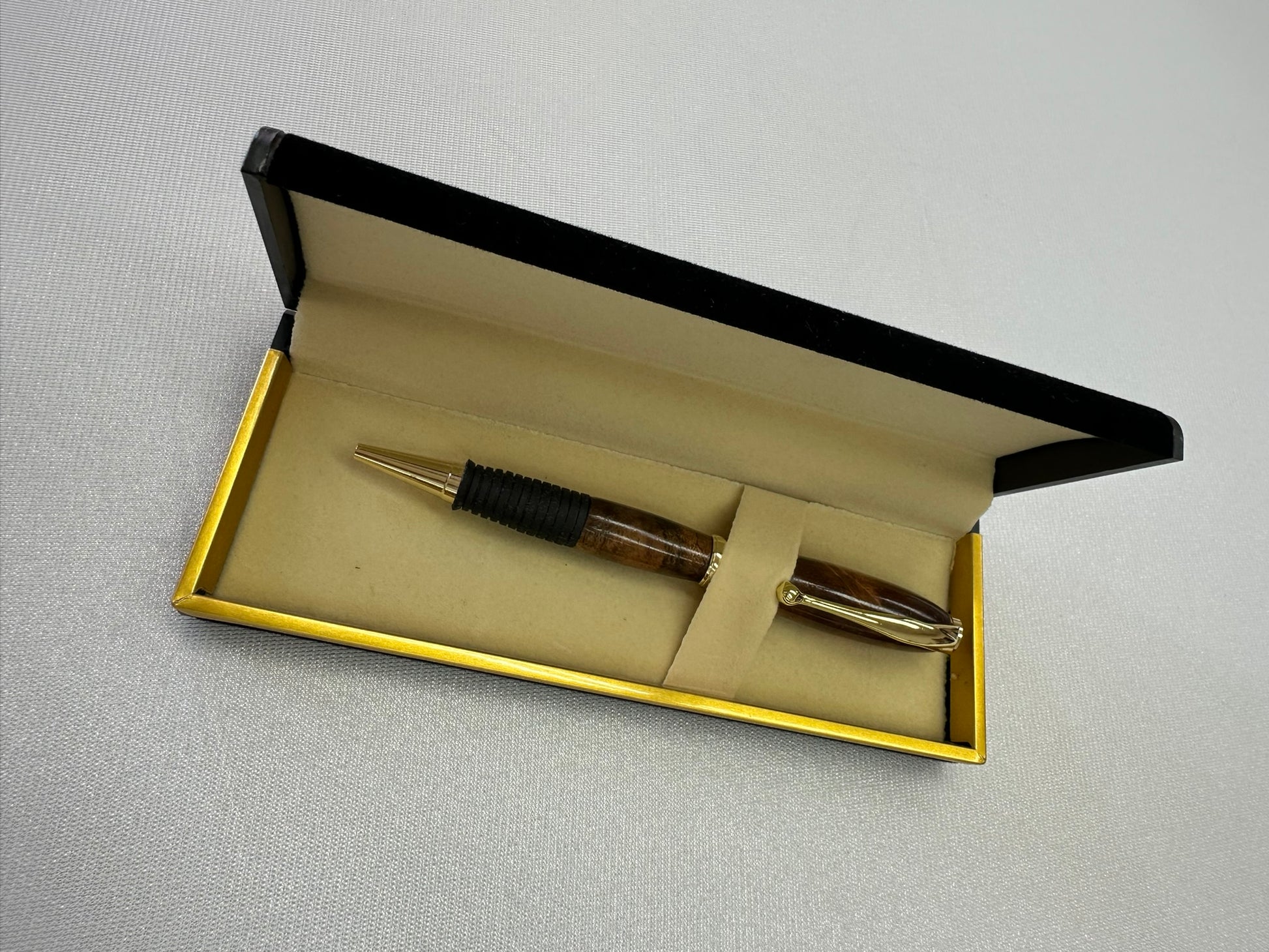 Koa pen with gold②