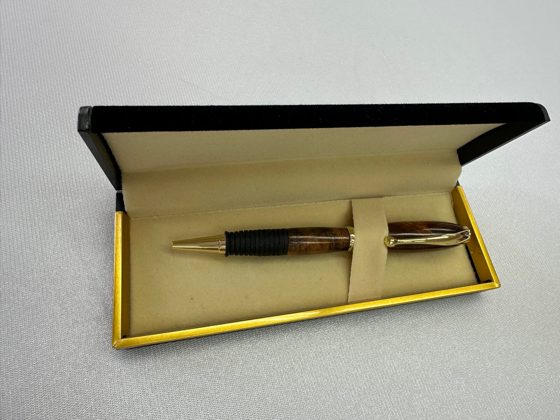 Koa pen with gold②
