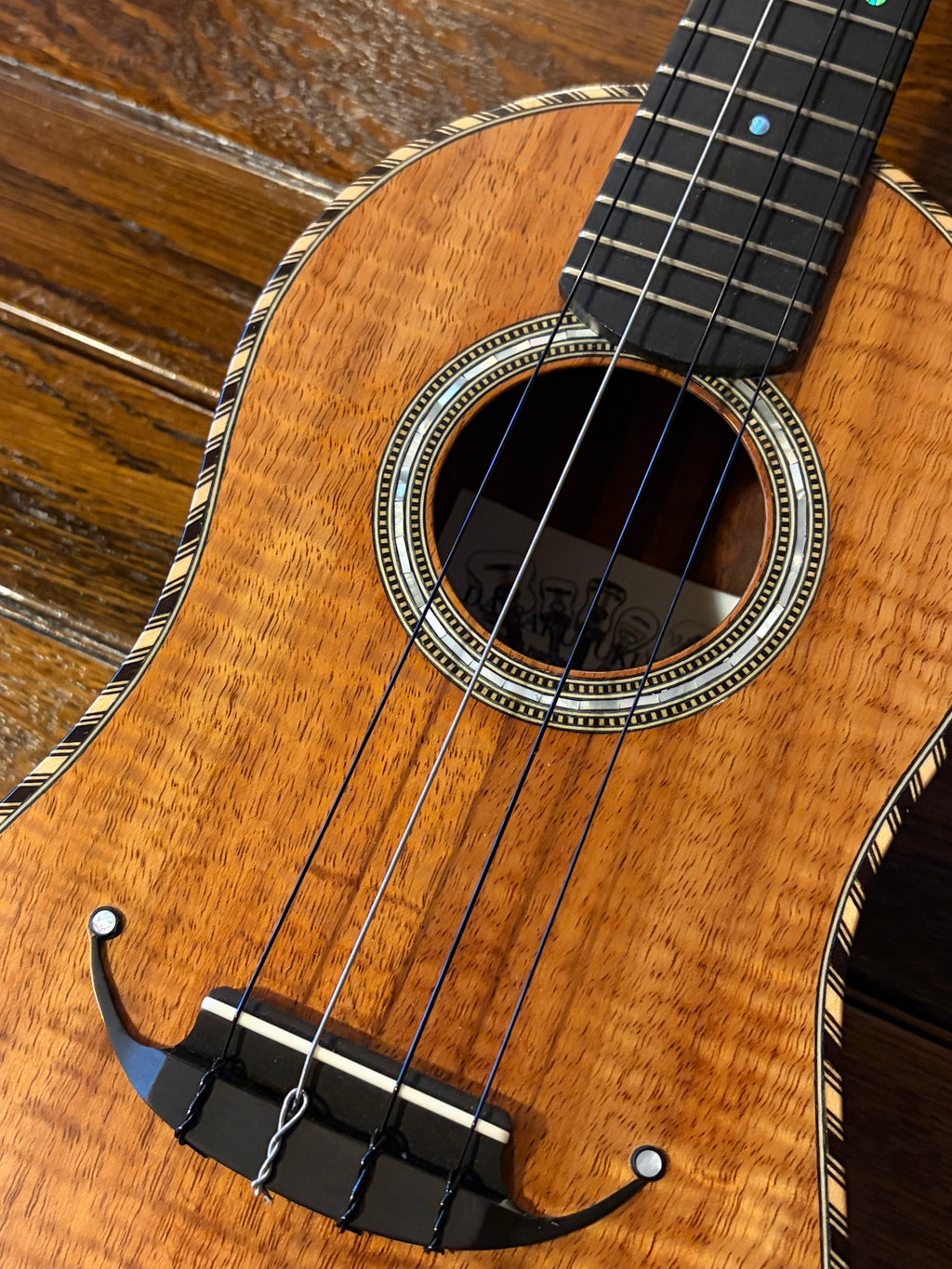 【DAISAKU GUITARS】 Renaissance Tenor Premium/Bowlback